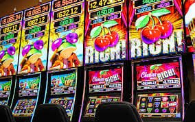 live macau4d sportsbook showing football and esports markets